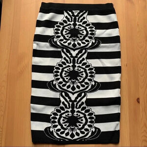 Jealous Tomato Striped Patterned Pencil Skirt